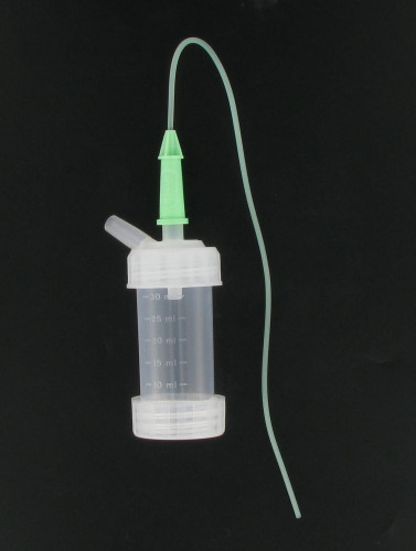 Mucus extractor with screw cap